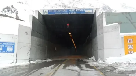 Mendoza acordó con el Gobierno nacional obras en el paso Cristo Redentor