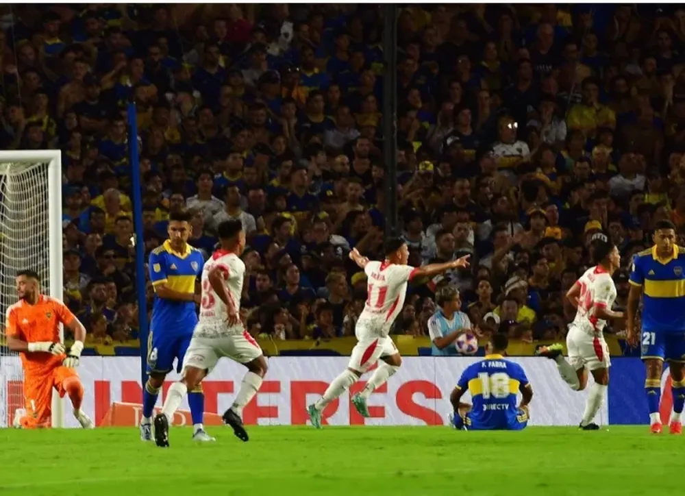 Boca sigue en caída y perdió de local