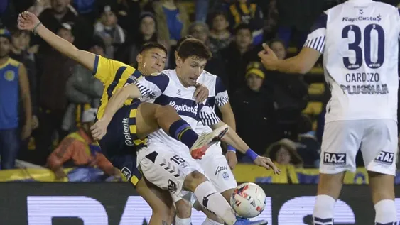 Central cayó en el debut de Tevez como DT