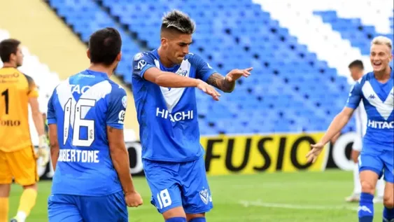 Fernández y Robertone, le dieron en triunfo a Vélez sobre Godoy Cruz