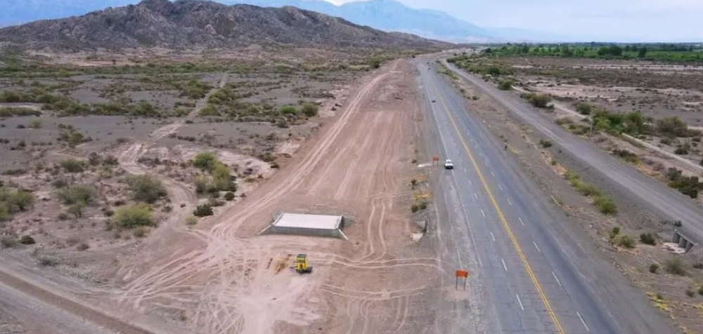 La CAF aprobó un crédito de USD 160 millones para transformar 50 kilómetros de la Ruta 40 Sur en autopista