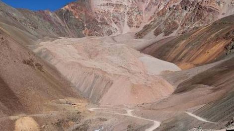 Los glaciares continúan teniendo protección automática, pero las geoformas como los glaciares de escombro (foto), pueden ser retirados del inventario si prueban que no tiene relevancia hídrica.&nbsp;