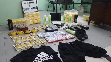 Detuvieron a un puntano que, con un inhibidor de  alarma, desmanteló un auto en pleno centro