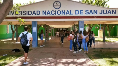 los ultimos detalles del arranque de medicina en la unsj: cantidad de inscriptos, mes de inicio y plantel docente ok