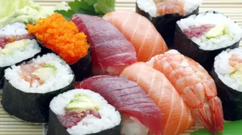 La crisis llegó al sushi: restaurantes reemplazan salmón por trucha por la suba de precios