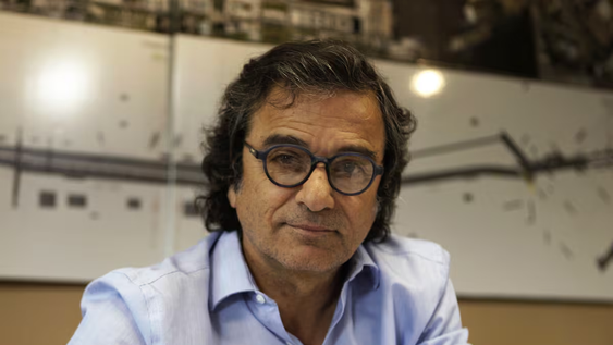 Carlos Frugoni.