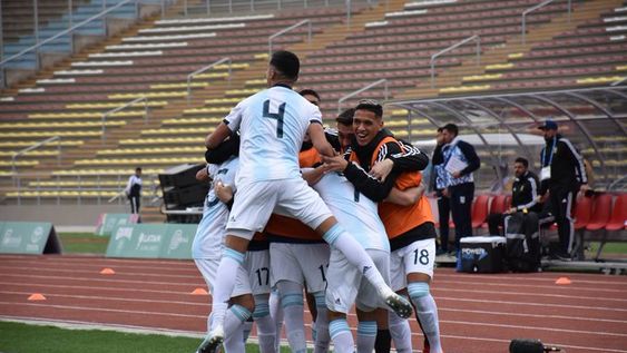 La Selección masculina de fútbol superó a Ecuador en el debut