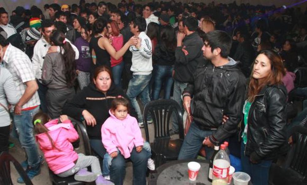 El bailable familiar que acapararon los jóvenes