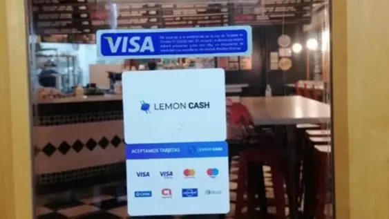 Lanzan primera tarjeta de débito en Argentina para pagar con criptomonedas