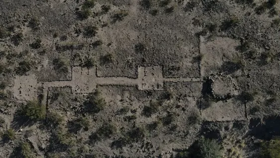 Dicen que los geoglifos de Punta Negra no son de culturas prehistóricas