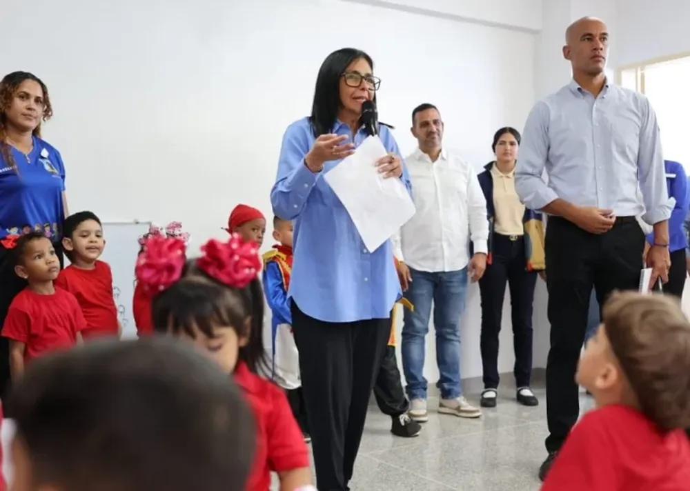Venezuela reinició las clases con fuerte ausentismo y temor por un discurso oficial de “adoctrinamiento”