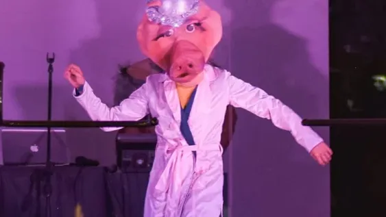 La ñata contra el vidrio