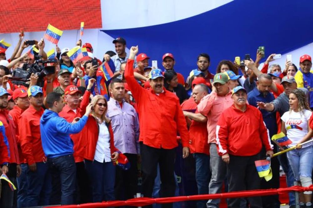 Maduro: “Vamos a adelantar las elecciones parlamentarias”