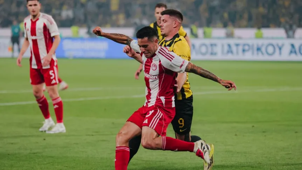 River cerró la incorporación de Francisco Ortega: el lateral izquierdo llega desde el Olympiakos de Grecia