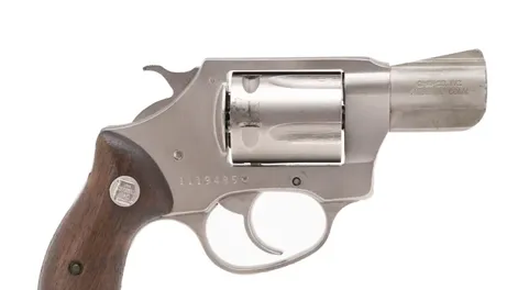 Entregaron el arma con la que se habría suicidado el joven que le pateó al árbitro