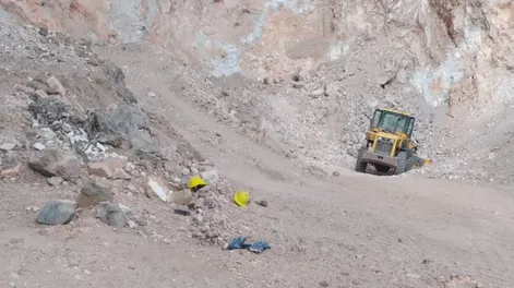 Se derrumbó una cantera en Valle Fértil y dos operarios sufrieron heridas: uno está grave