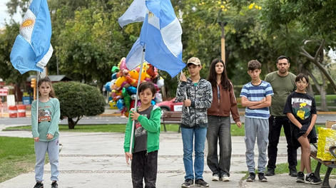 Las infancias dijeron presente en el acto de Malvinas: con banderas y respeto, homenajearon a los héroes sanjuaninos