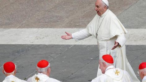 El Papa pide a jueces no caer en la corrupción