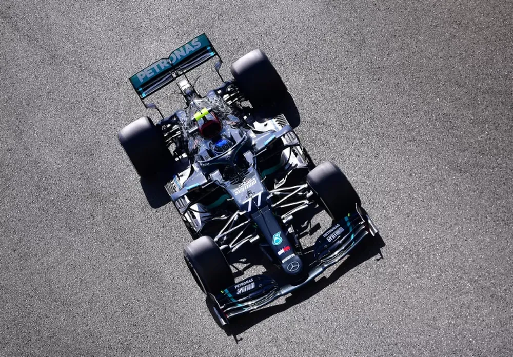 Mercedes dominó los entrenamientos libres en Abu Dahbi