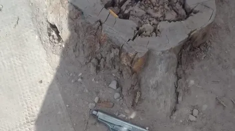Realizaba maniobras peligrosas en una moto y ocultaba un arma de fuego en su ropa