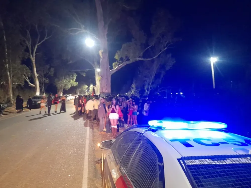 Clausuraron una fiesta clandestina en Pocito en la que había varios menores de edad