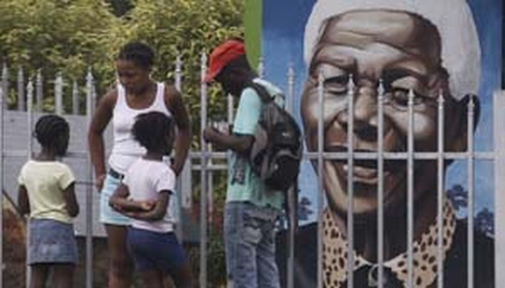 Sudáfrica, en vilo por la salud de Nelson Mandela