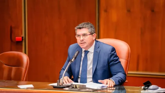 Orrego anunció el boleto educativo gratuito: accederán alumnos y docentes de todos los niveles