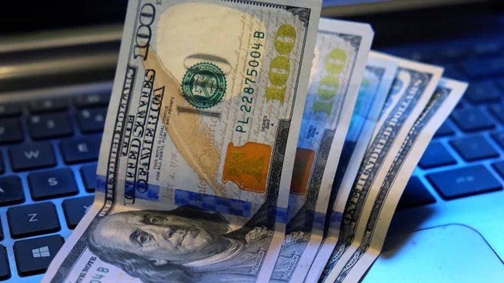 El dólar blue escaló dos pesos este miércoles