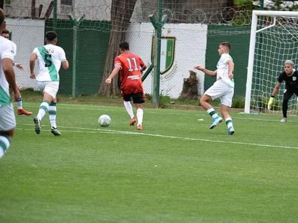 [VIDEO] El golazo maradoniano del pibe sanjuanino que la rompe en las inferiores de River