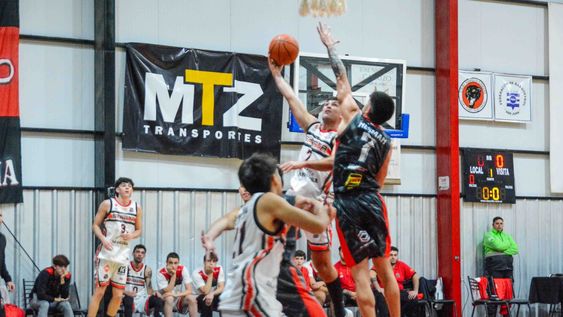 Entonado. Tras su última victoria de local, Urquiza repetirá rival en el inicio de los play offs de la Liga Federal.