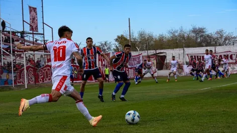 Peñarol no hizo pie en Mendoza y perdió por la mínima ante Huracán Las Heras