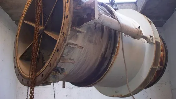 Desgaste. La válvula actual tiene 28 años. Decidieron cambiarla para solucionar daños del uso, pero también para tener más control del agua de riego.