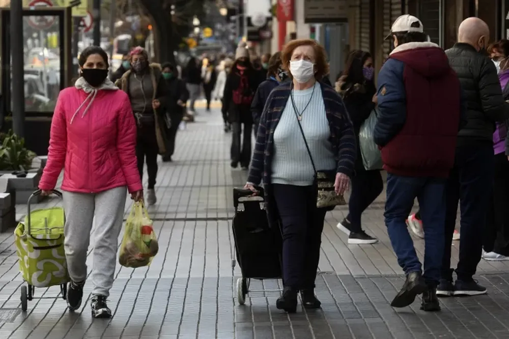 El infectólogo que asesora al Gobierno advirtió que se vienen “dos meses muy duros”