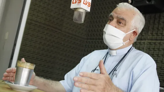 “Los hijos de una pareja del mismo sexo pueden recibir el Bautismo”