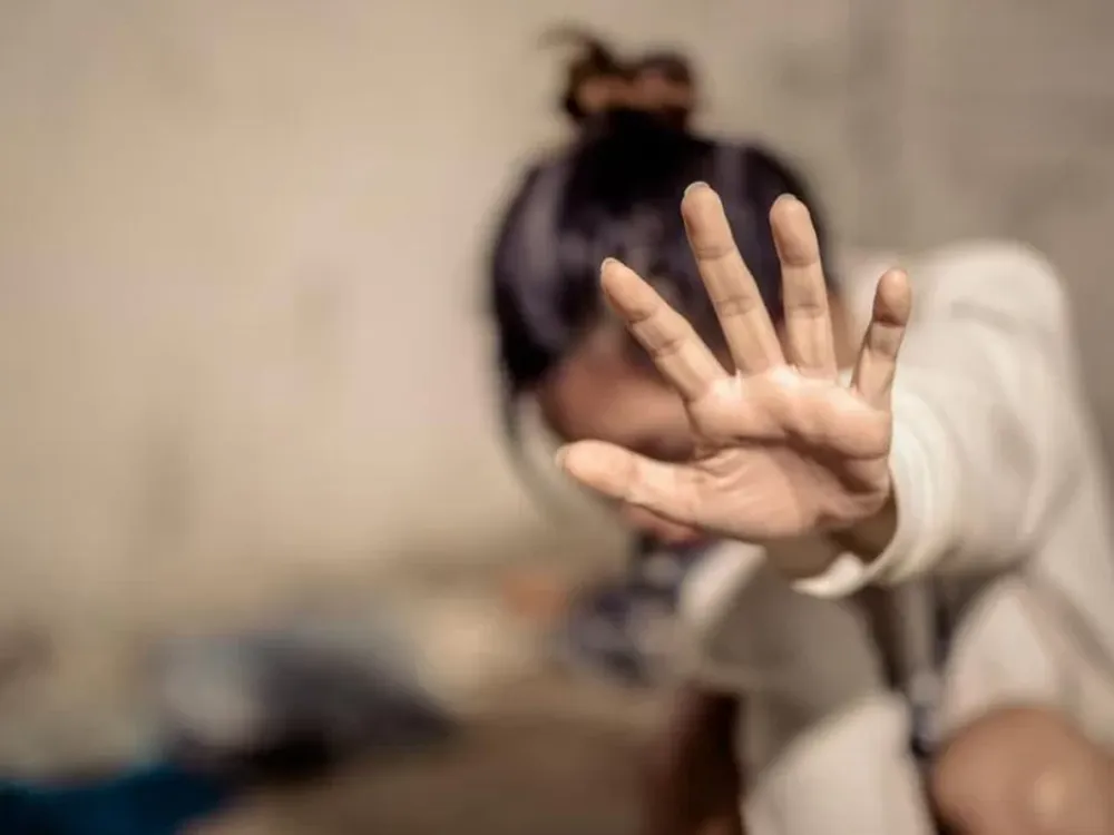 Hasta pateó a su pareja, embarazada, y como ya tenía otra condena pasará 14 meses preso