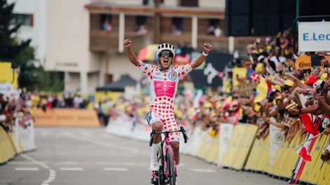 Rey. El ecuatoriano Richard Carapaz se adueñó de la montaña en el Tour de Francia.