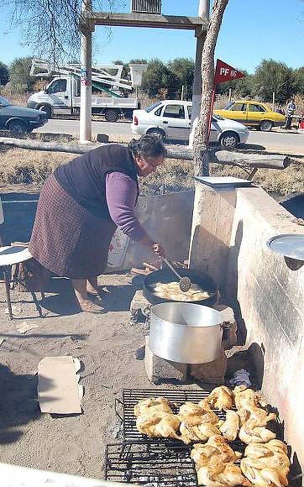Homenaje a Buenaventura con pastelitos y locros