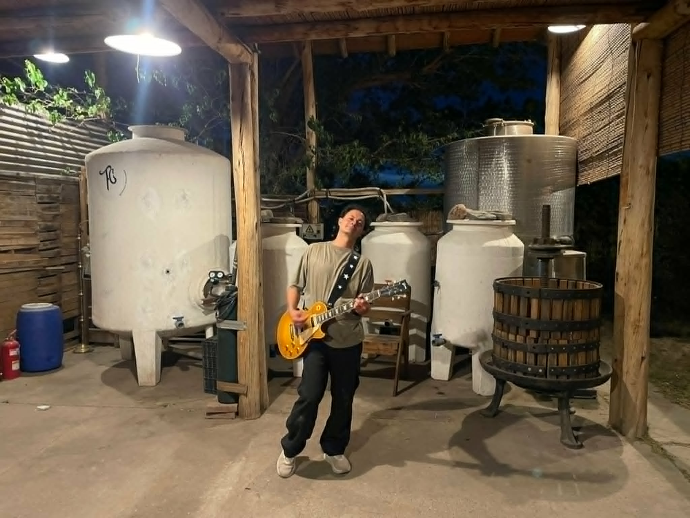 Música y vino, el nombre del tercer disco de Higinio, que reúne sus dos pasiones.&nbsp;