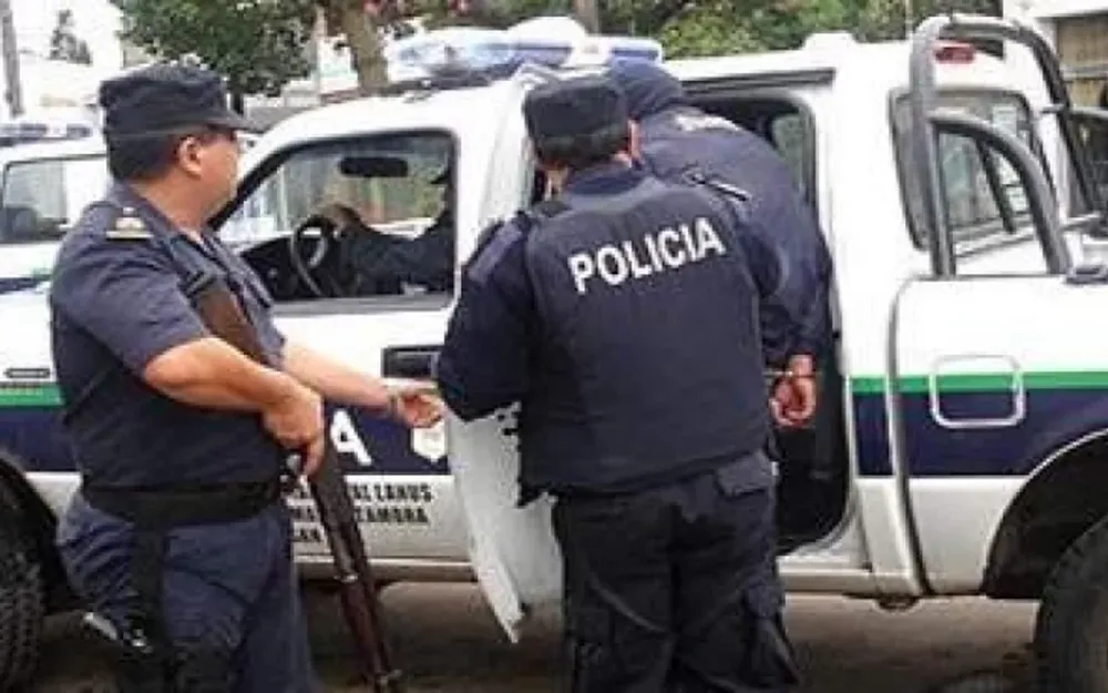 Golpeó, secuestró y violó a su pareja