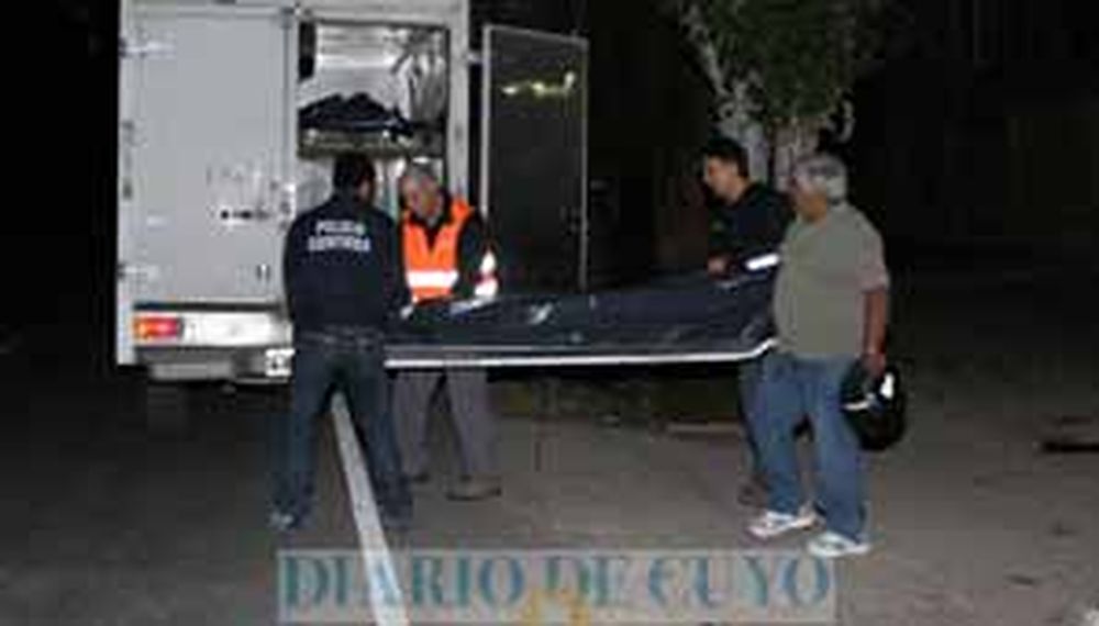 Accidente mortal: iba sin casco, chocó y falleció en el acto