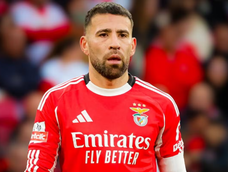 Nicolás Otamendi. Nicolás Otamendi.