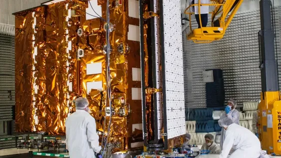 Sale el satélite que deja “al país a la vanguardia”