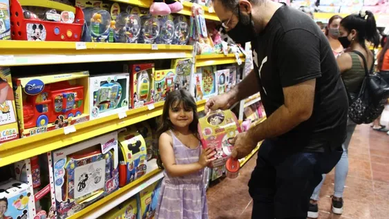 Este año no habrá kit escolar oficial pero sí promociones y sorteos en el comercio