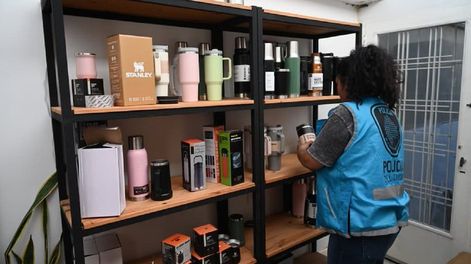 Secuestraron más de 12.000 termos y mates truchos por un valor de $500 millones