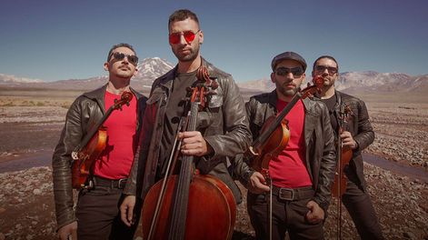 Formado por Javier Kase, Valter Izzo en Violines, Pablo Raffo Viola, Nicolas String en Violoncello, el cuarteto destaca además por sus videoclips grabados en escenarios naturales icónicos del país (como el volcán Malacara, la Aconcagua o las Salinas).