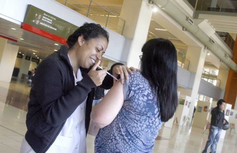 La vacuna de la hepatitis B le ganó a la de la gripe A