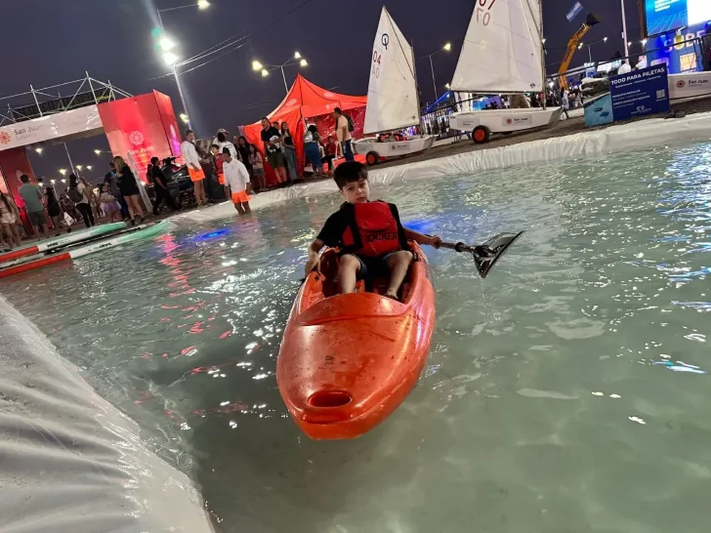 Una pileta y la chance de practicar deportes acuáticos, el gran atractivo de la FNS