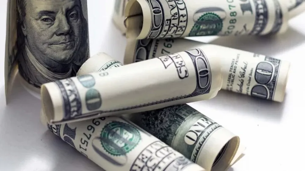 El dólar blue cayó siete pesos y en San Juan se negoció a $745