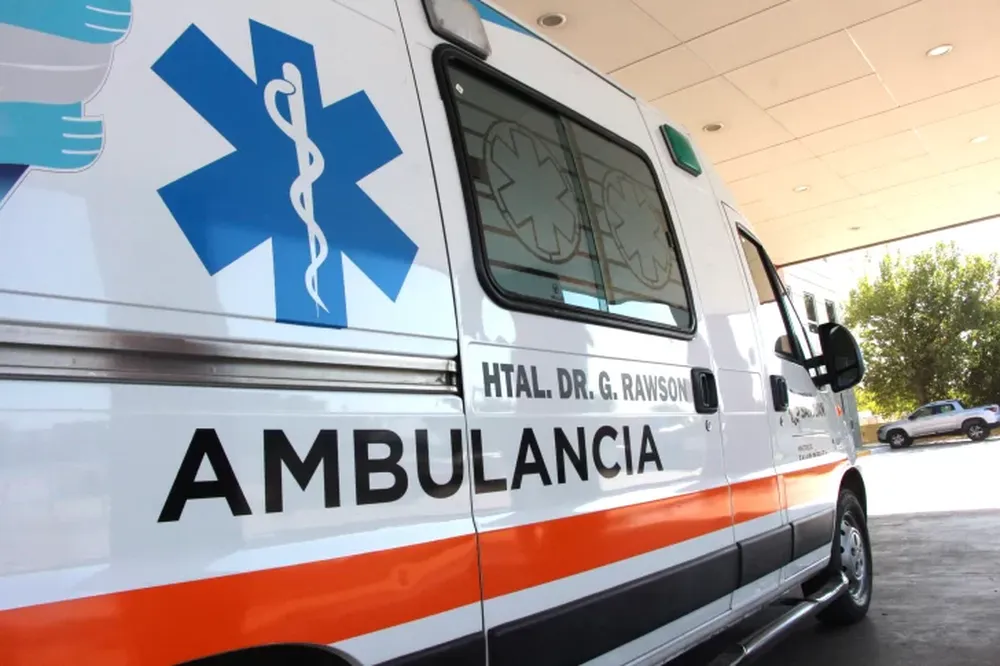 Un bebé de dos años cayó a un canal y fue rescatado inconsciente por un vecino