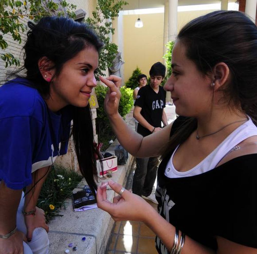 Una feria colorida para financiar el Belén Viviente